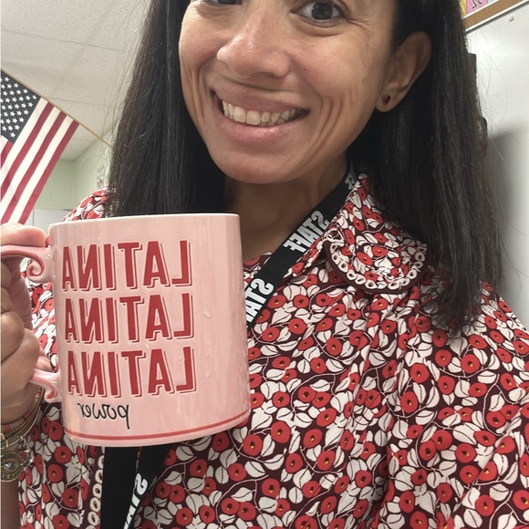 Meet your Posher, Jovani - Picture 2 of 2